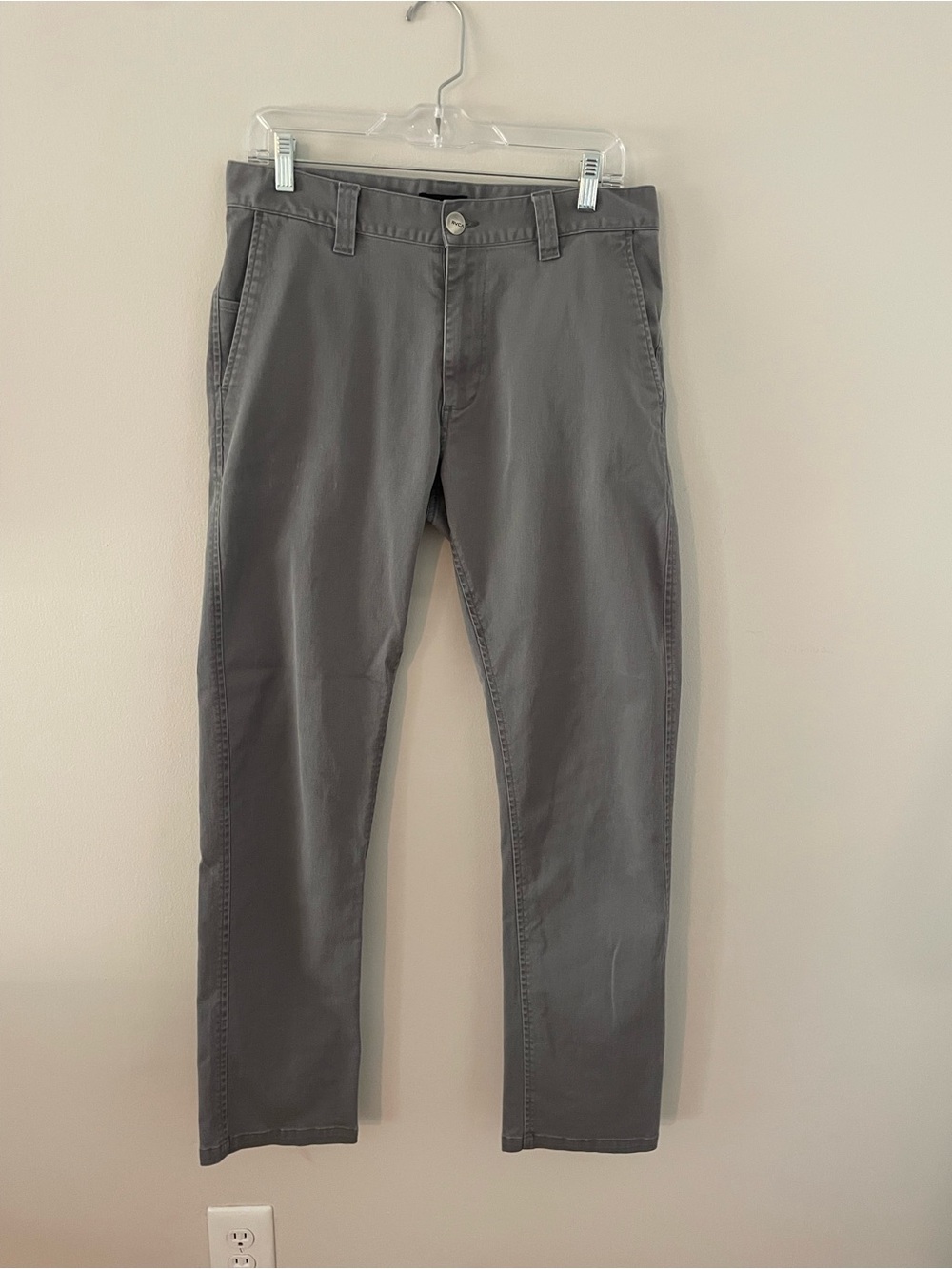 RVCA Men's Gray Chino Pants - Weekend Fit size 31